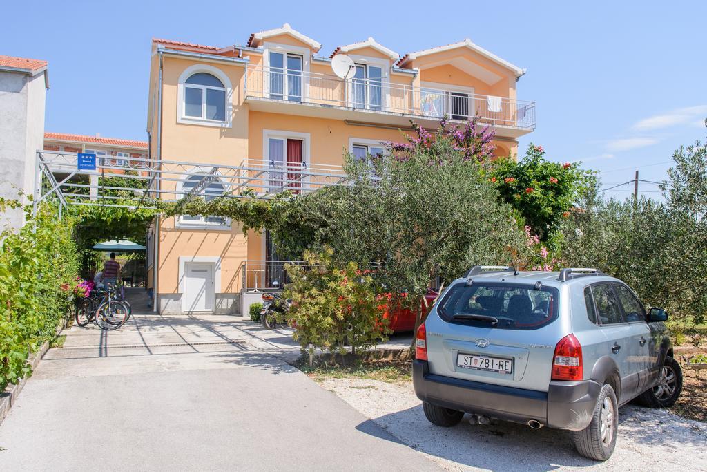 Apartments Grgic Trogir Bagian luar foto