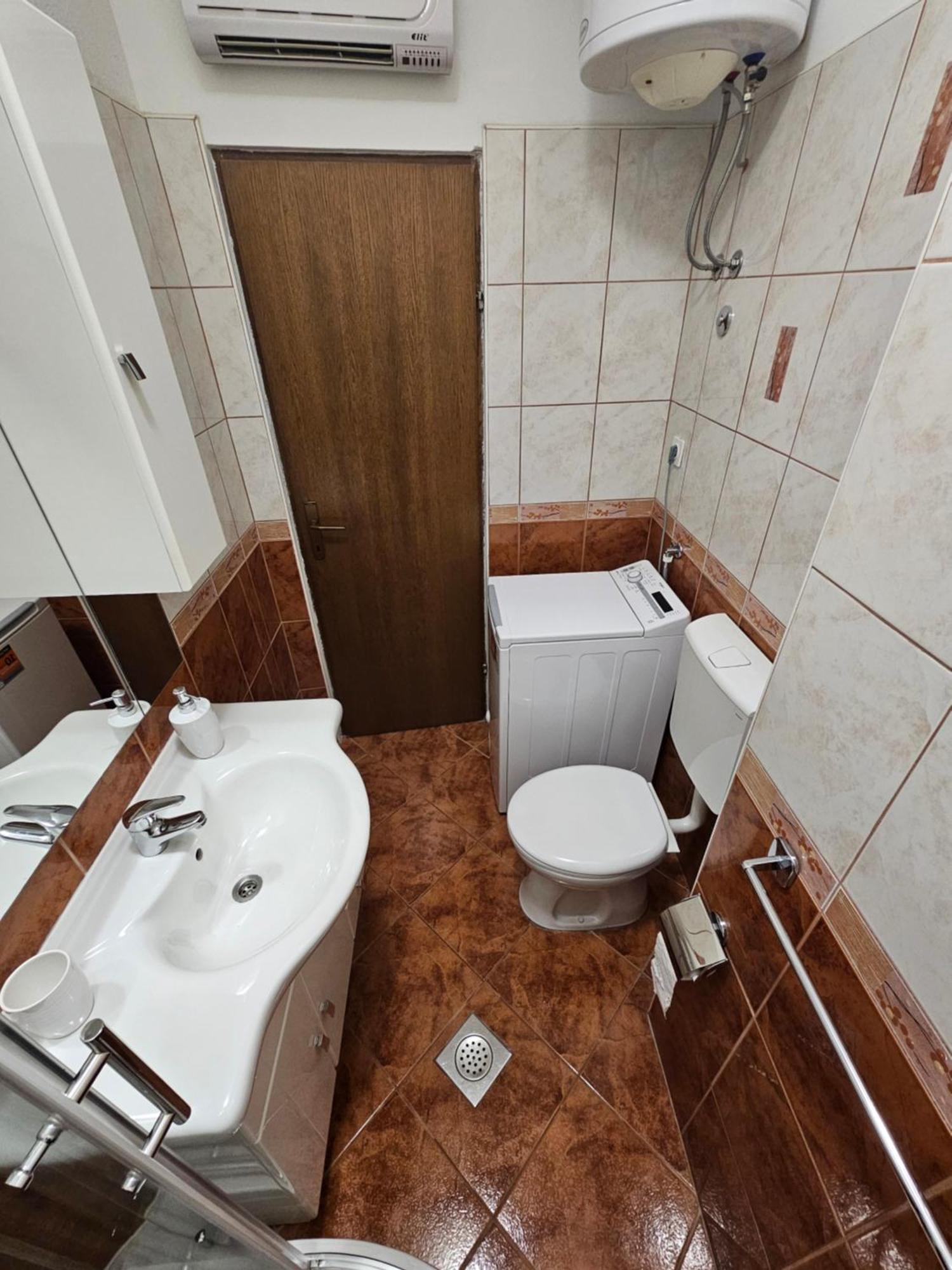 Apartments Grgic Trogir Bagian luar foto