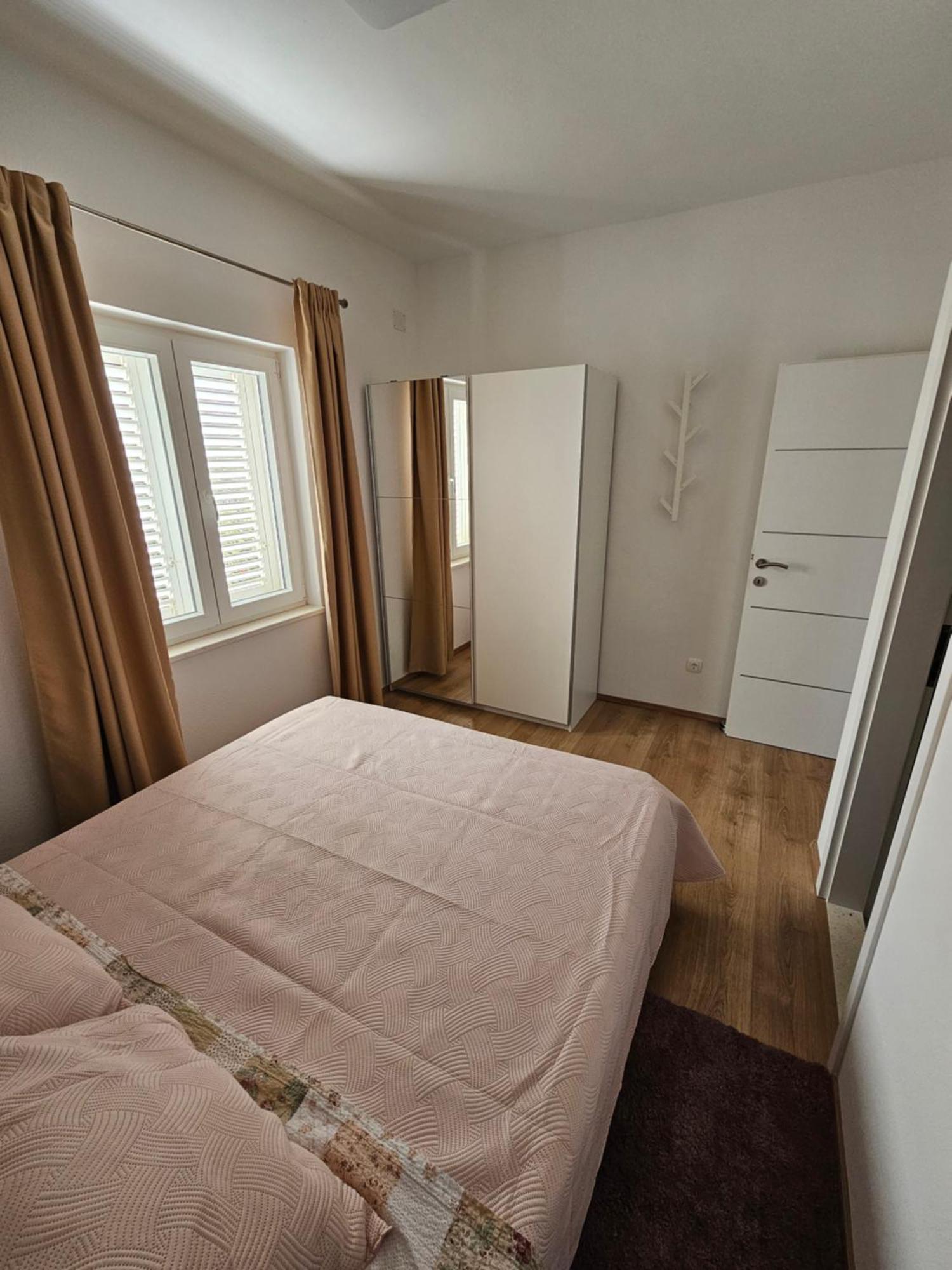 Apartments Grgic Trogir Bagian luar foto