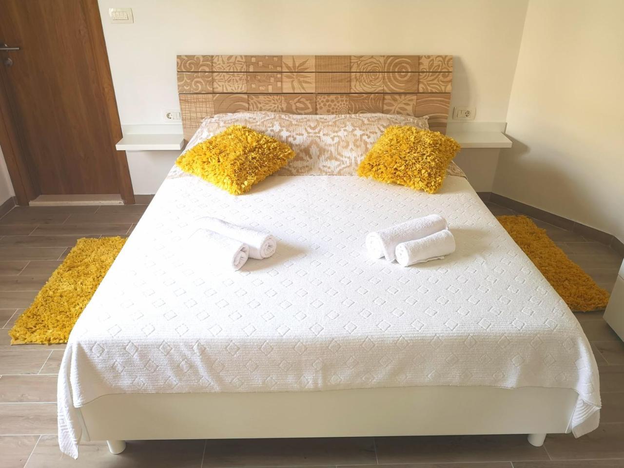 Apartments Grgic Trogir Bagian luar foto